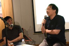 左から濱口竜介、深田晃司。