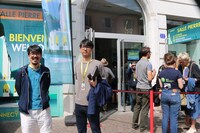 アヌシー国際アニメーション映画祭2018に参加した石田祐康（左）と新井陽次郎（右）。