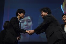 左から金賢奎、樋口真嗣。