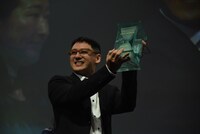 イーウェイ・チャイ