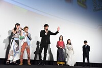 「センセイ君主」完成披露舞台挨拶の様子。