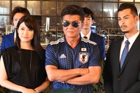 左から飛鳥凛、小沢仁志、真喜志一星。