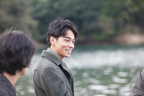 東出昌大演じる中濱鐵。