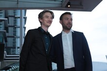 左からスワン・アルロー、ユベール・シャルエル。