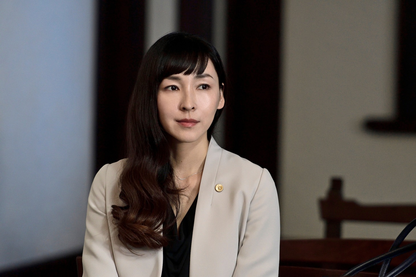 麻生久美子演じる坂上舞。