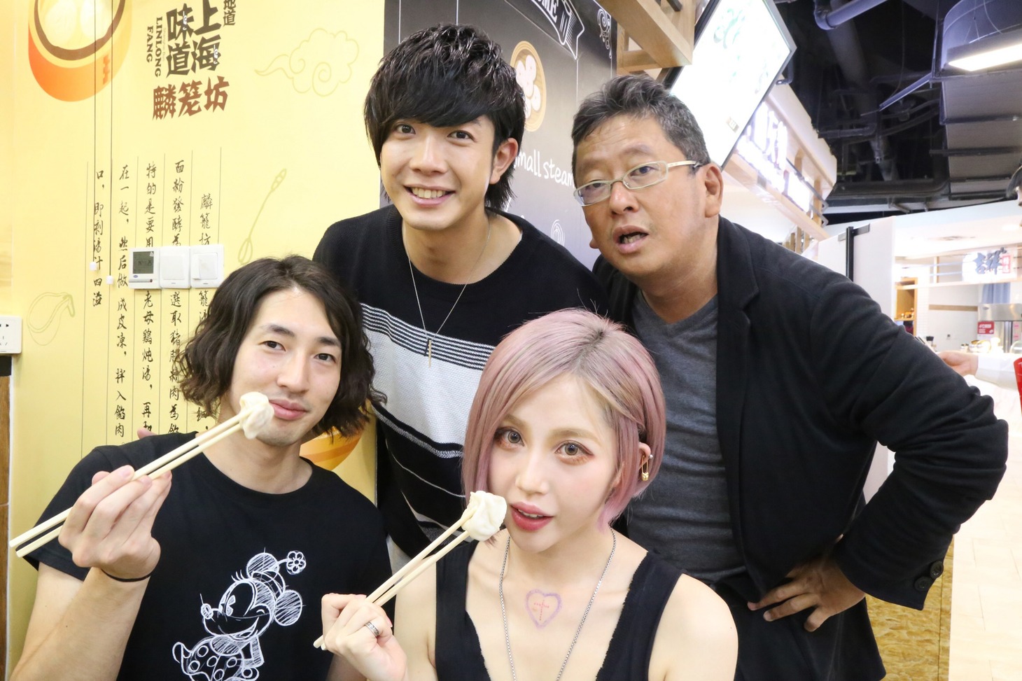 後列左から田村侑久、秦建日子。前列左から宮崎壮玄、Zaza。