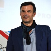 フランソワ・オゾン来日、「2重螺旋の恋人」に猫を登場させた5つの理由とは