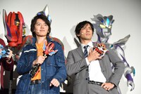 前列左から濱田龍臣、小澤雄太。