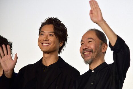 左からEXILE TAKAHIRO、塚本晋也。
