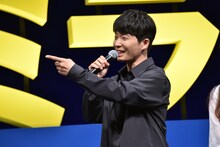 「僕も大好きです！」と森圭介アナウンサーに告白する星野源。