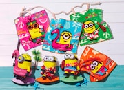 ミニタオルセットとぬいぐるみキーチェーン。（画像提供：ユニバーサル・スタジオ・ジャパン）