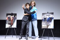 左から森久保祥太郎、マシュー・グレイ・ギュブラー。