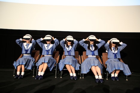 「映画館でVR!」記者会見の様子。