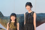 左から住田萌乃、石川由依。