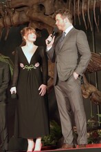 左からブライス・ダラス・ハワード、クリス・プラット。