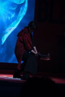 斬魄刀を持って登場した福士蒼汰。