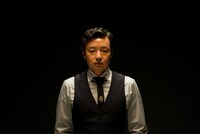 「GIVER 復讐の贈与者」より、水橋研二。