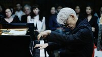 「坂本龍一 PERFORMANCE IN NEW YORK : async」 (c)KAB America Inc./SKMTDOC,LLC