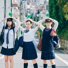 保紫萌香×モトーラ世理奈「少女邂逅」、女子高生3人の冒険描くスピンオフ配信