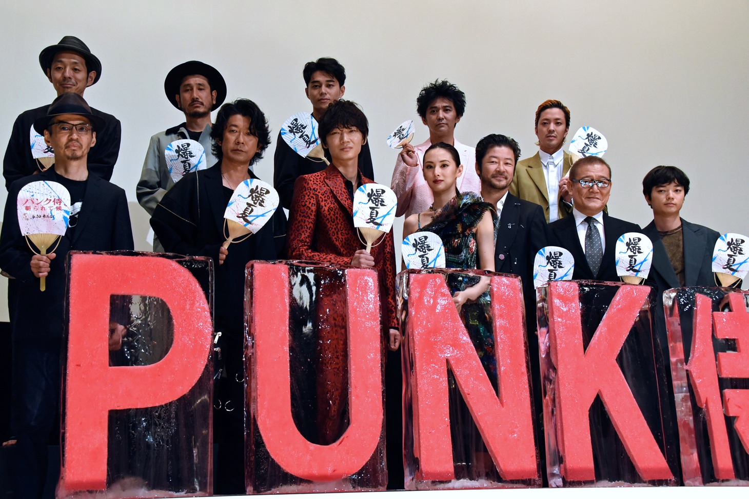 「パンク侍、斬られて候」初日舞台挨拶の様子。