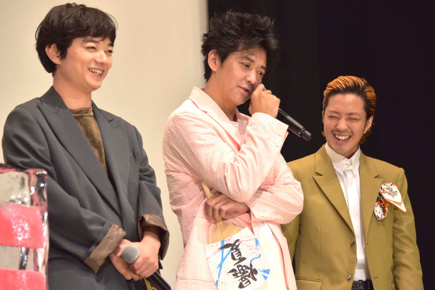 「パンク侍、斬られて候」初日舞台挨拶の様子。