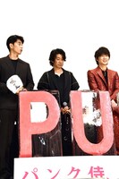 「パンク侍、斬られて候」初日舞台挨拶の様子。