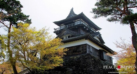 「ピース・ニッポン」より福井・丸岡城。