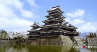 「ピース・ニッポン」より長野・松本城。
