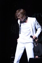 キスした空気をポケットにしまう和田颯。