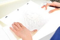 「小さなファッションショー」の作業風景。