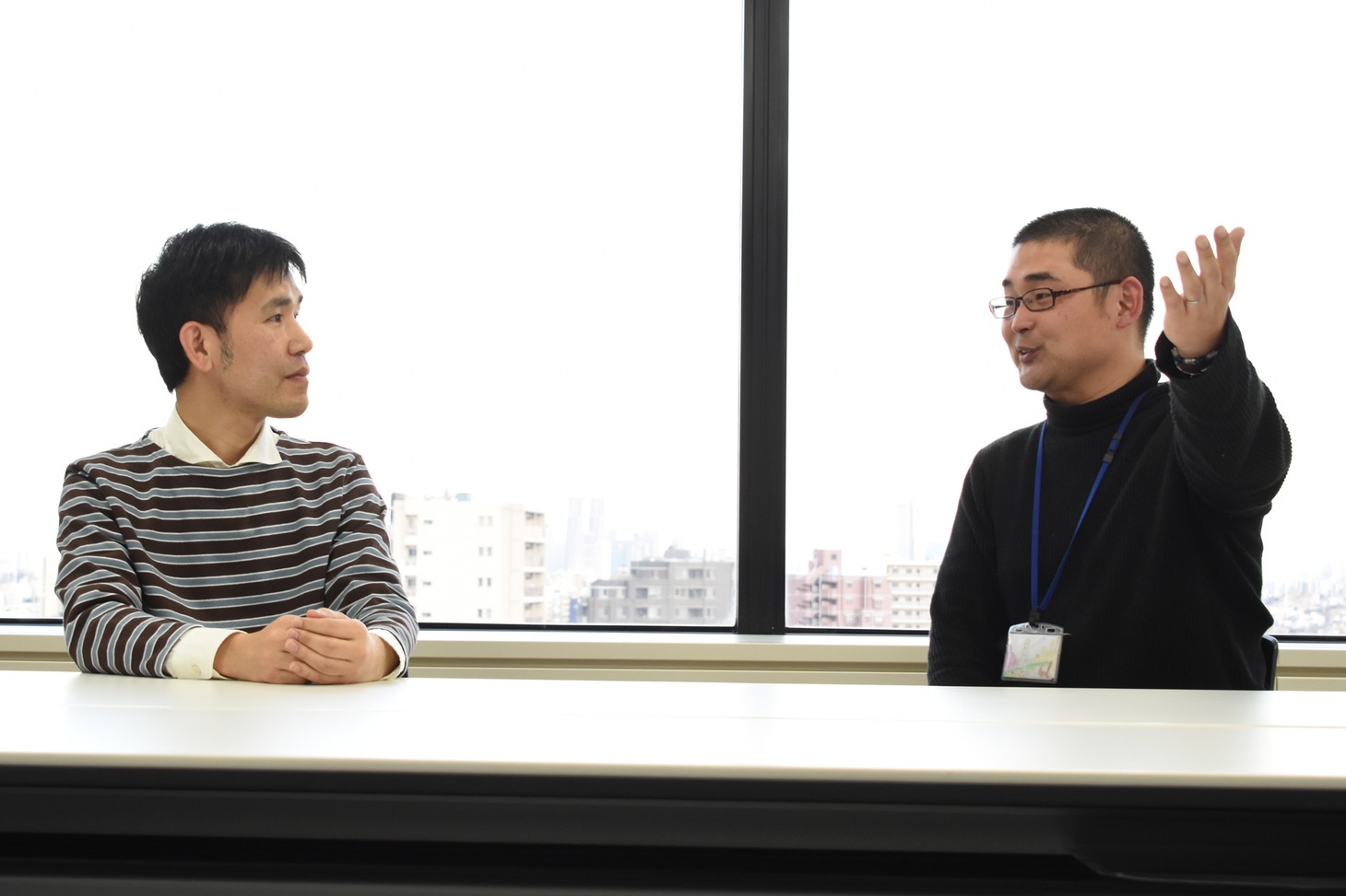 左から西村貴世、大橋実。