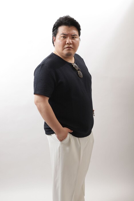 駒木根隆介演じる村上大児。