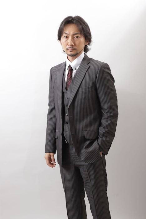 波岡一喜演じる塩田丸雄。