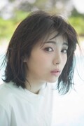 「浜辺美波 2019カレンダーブック」
