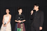 左から板野友美、久本雅美、畑泰介。