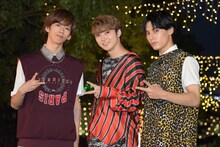 「未来のミライ展」イルミネーション点灯式の様子。左からリョウガ、ユーキ、ユースケ。