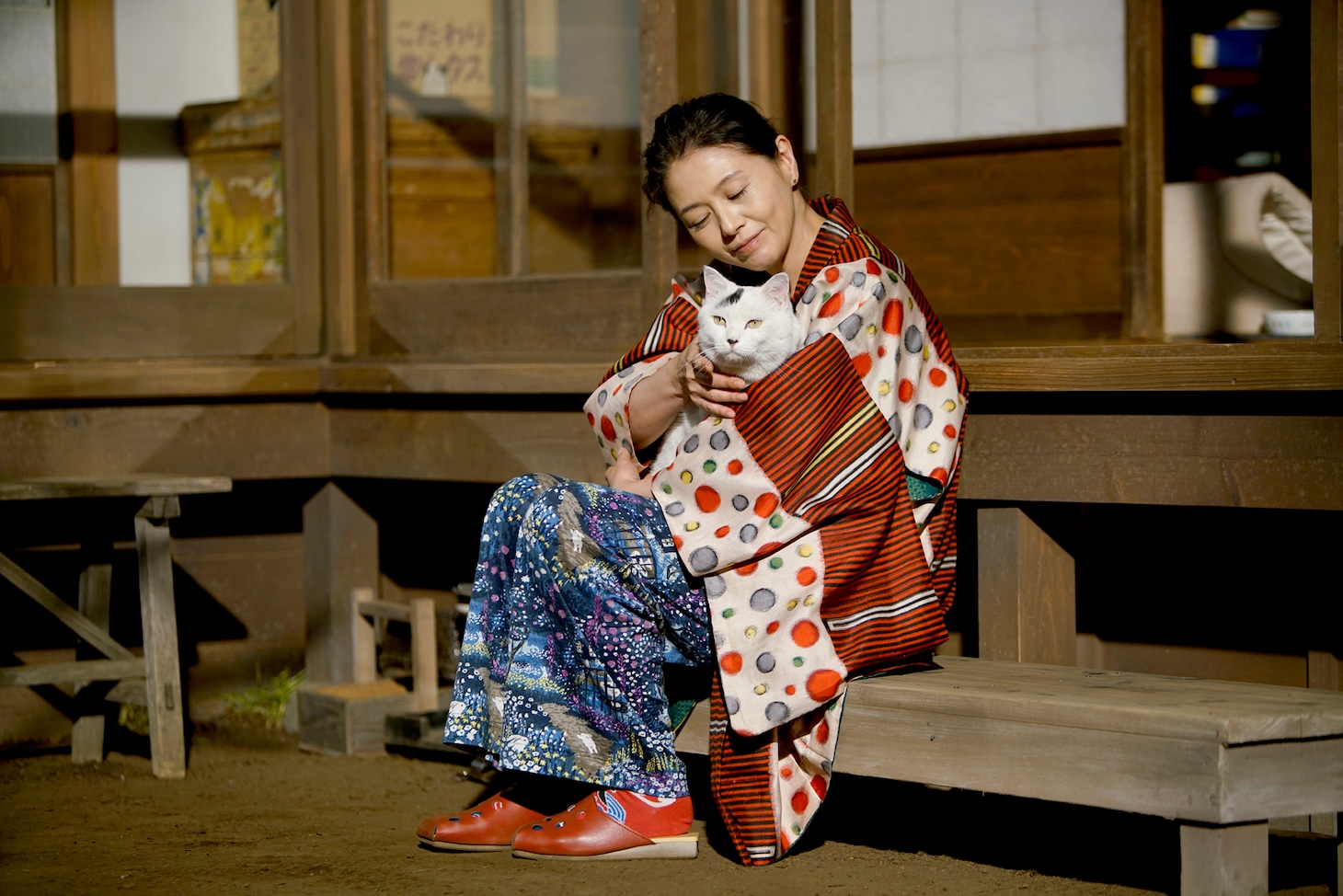 「食べる女」