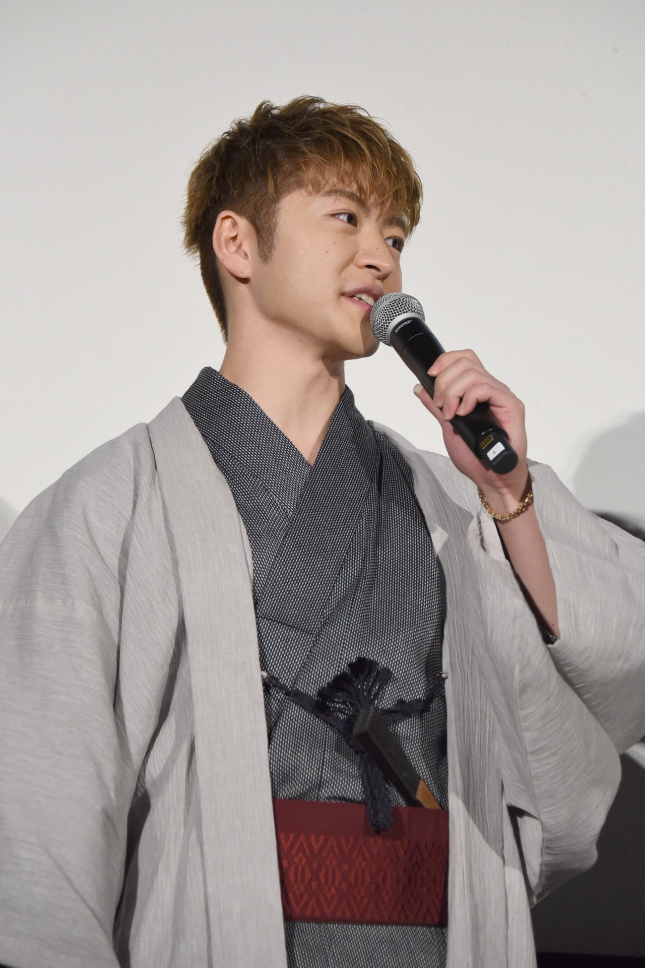 佐野玲於