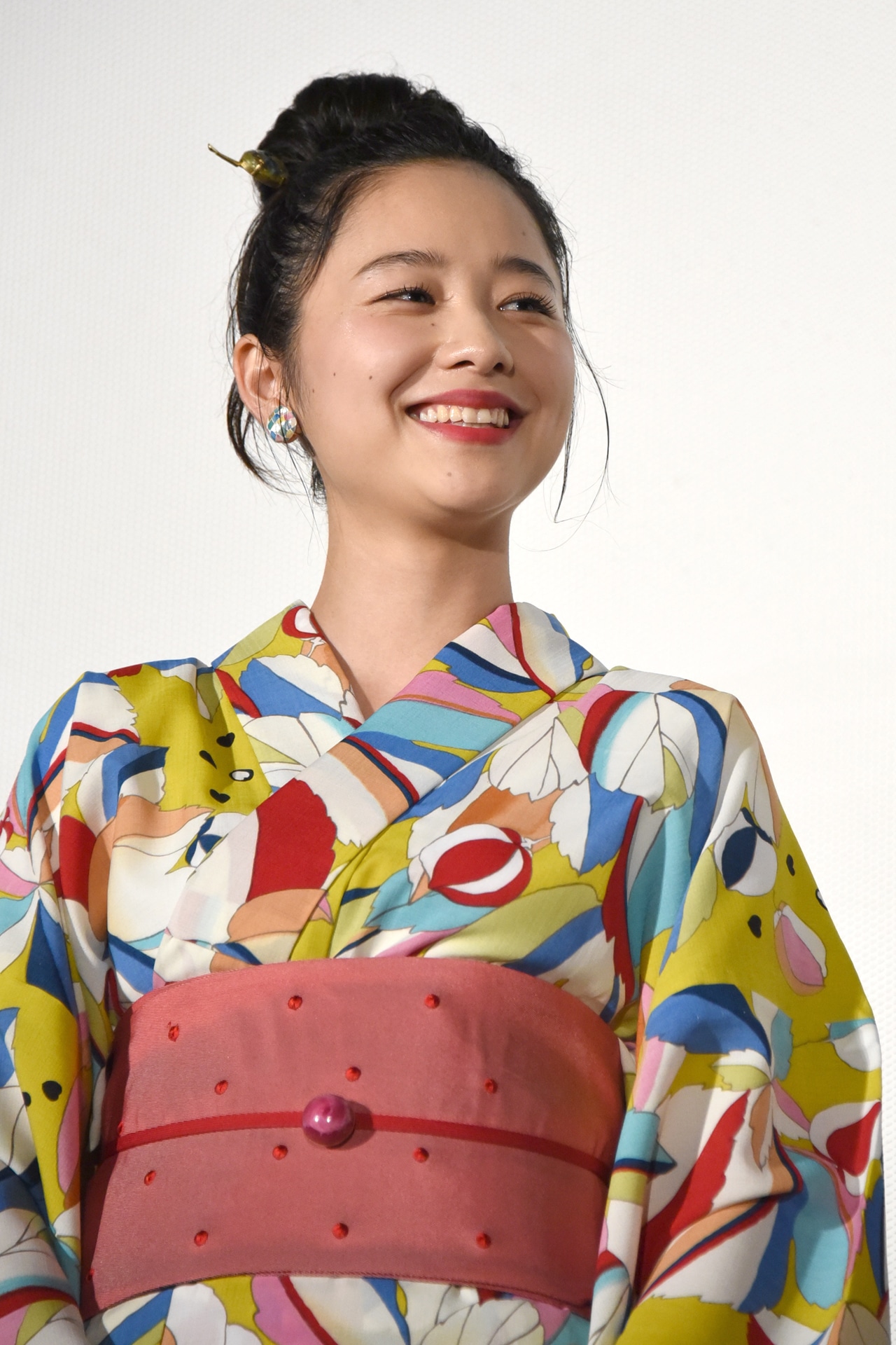 堀田真由