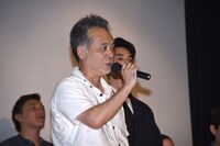 瀬々敬久（手前）