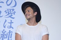 満島真之介