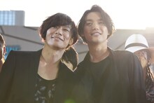 左から川上洋平、福士蒼汰。