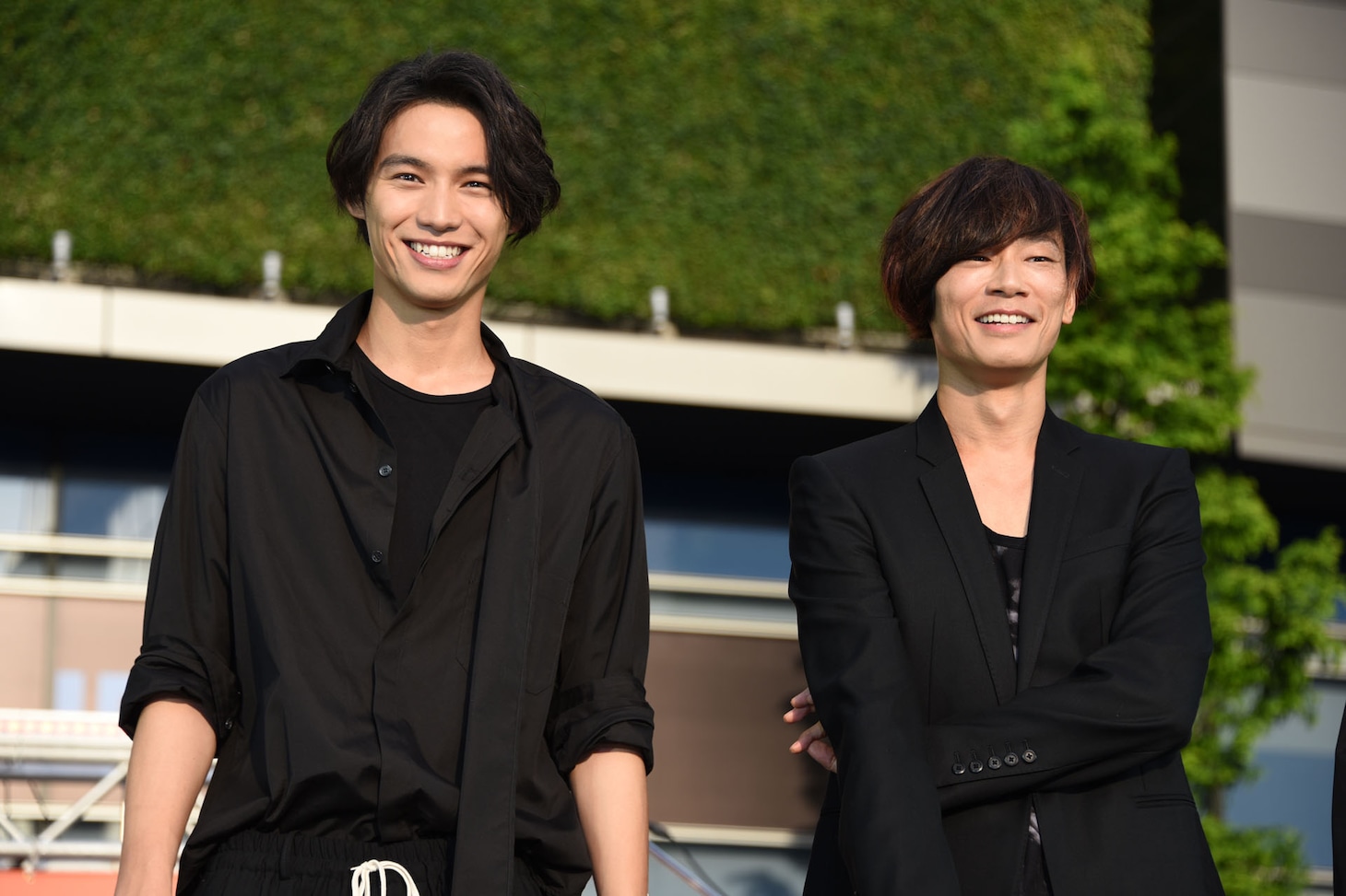 左から福士蒼汰、川上洋平。