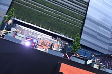 [ALEXANDROS]のライブの様子。