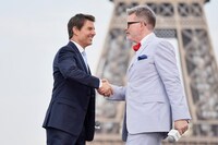 左からトム・クルーズ、クリストファー・マッカリー。