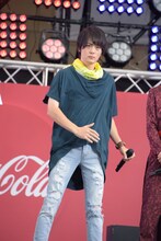 変身を披露する犬飼貴丈。