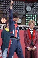 変身を披露する結木滉星。