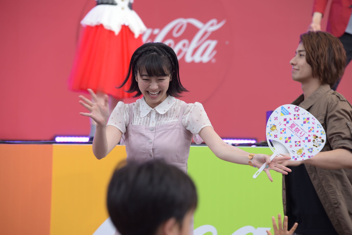 高田夏帆（左）