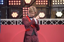 快盗チェンジする伊藤あさひ。