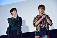 左から高杉真宙、佐野玲於。